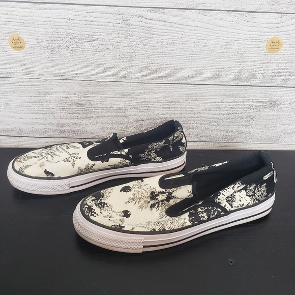 Converse Shoes - Women's Chuck Taylor All Star Floral Print Slip-On Casual‎ Sneakers Sz 10